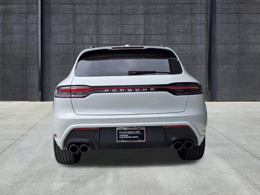 Certified 2025 Porsche Macan AWD/4WD image 10