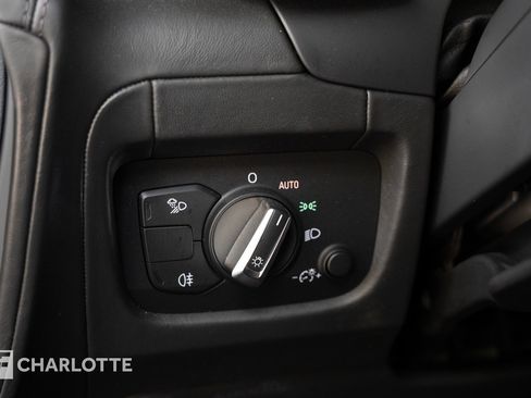 Used 2020 Audi R8 V10 w/ Carbon Exterior Package image 30