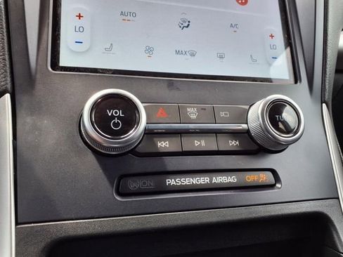 Used 2024 Ford Edge SEL AWD/4WD image 15