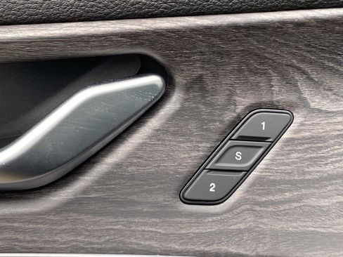 Used 2023 Jeep Grand Cherokee Limited image 30