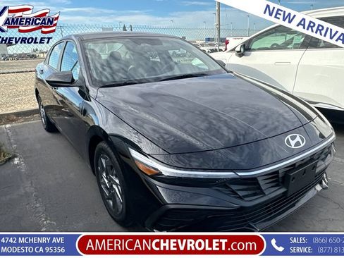 Used 2024 Hyundai Elantra SEL FWD image 1