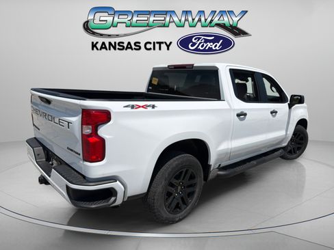 Used 2024 Chevrolet Silverado 1500 Custom w/ Turbomax Blackout Package AWD/4WD image 8