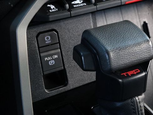 Used 2022 Toyota Tundra SR5 w/ TRD Off-Road Package image 30