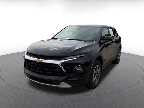 Used 2025 Chevrolet Blazer LT FWD image 7