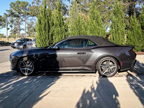 Used 2024 Ford Mustang GT Premium image 7