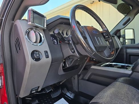 Used 2011 Ford F350 Lariat w/ Lariat Interior Pkg image 16