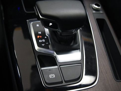 Used 2023 Audi Q5 2.0T Premium w/ Convenience Package AWD/4WD image 30