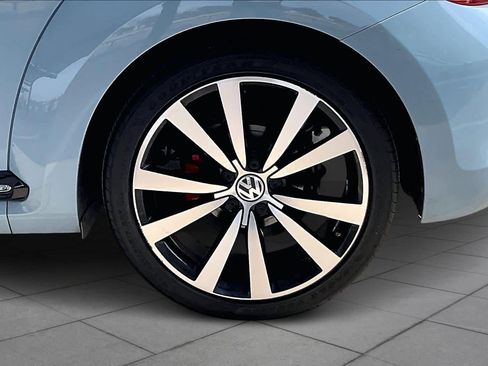 Used 2014 Volkswagen Beetle R-Line image 11