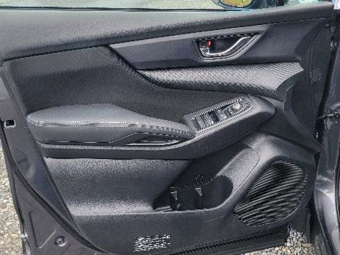 Used 2025 Subaru Ascent Premium image 7