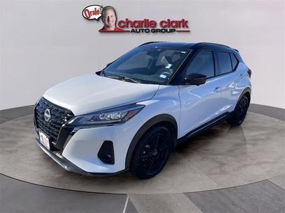 Used 2022 Nissan Kicks SR