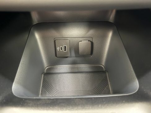 New 2026 Ford Explorer Active RWD image 19