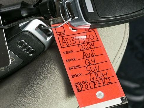 Certified 2024 Audi Q4 e-tron Prestige w/ Black Optic Package image 38