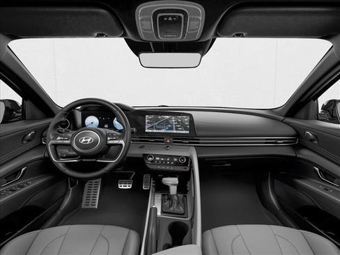 New 2025 Hyundai Elantra SEL image 3