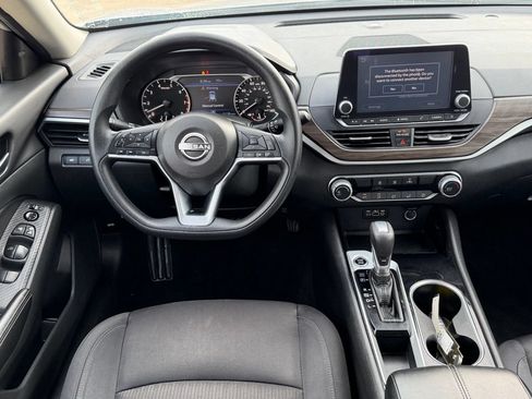 Certified 2024 Nissan Altima 2.5 SV FWD image 13