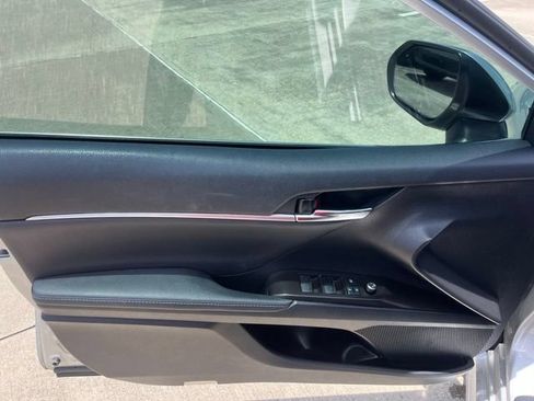 Used 2022 Toyota Camry XSE FWD image 12