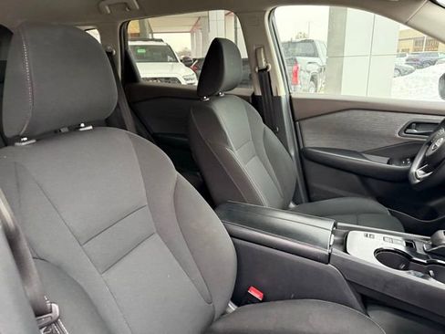 Used 2023 Nissan Rogue S image 32