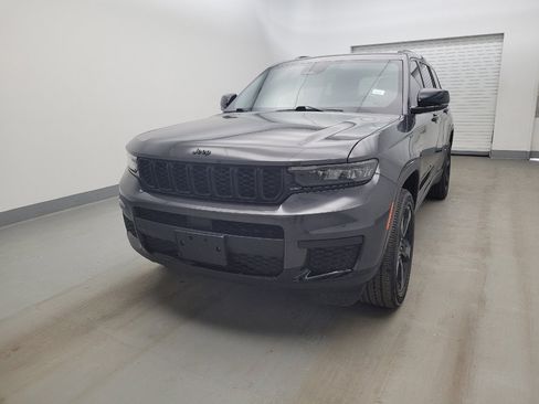 Used 2022 Jeep Grand Cherokee L Laredo image 15