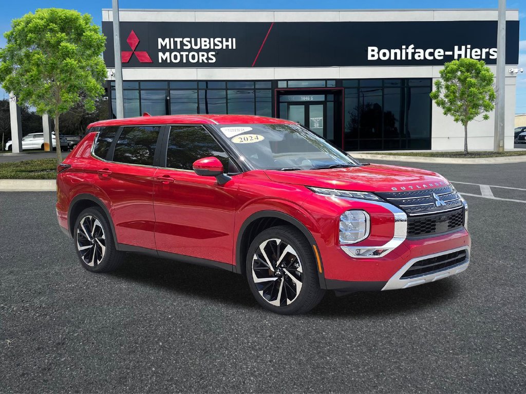 Used 2024 Mitsubishi Outlander SE Black Edition FWD image 1