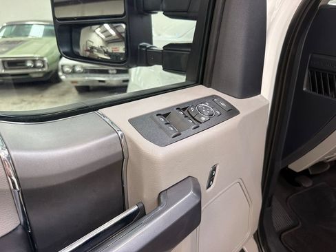 Used 2022 Ford F350 XLT w/ XLT Premium Package AWD/4WD image 30