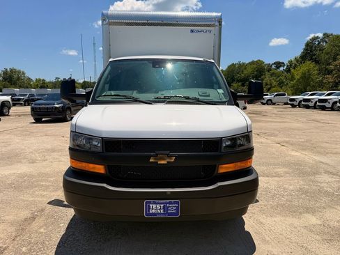 New 2026 Chevrolet Express 3500 w/ Power Convenience Package RWD image 10