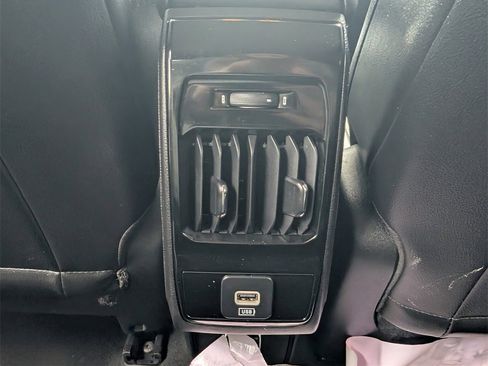 Used 2022 Jeep Compass Limited image 24