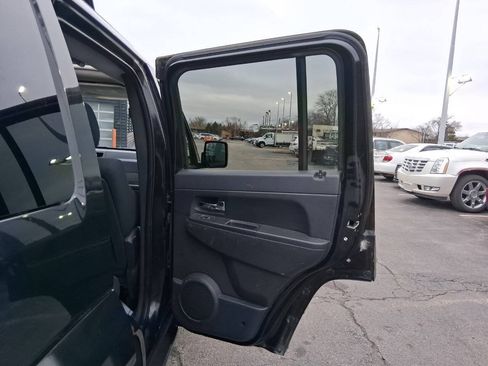 Used 2011 Jeep Liberty Sport w/ Popular Equipment Group AWD/4WD image 16
