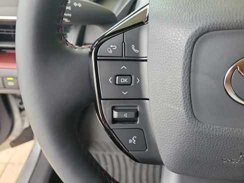 New 2026 Toyota Prius Plug-In Hybrid FWD image 19