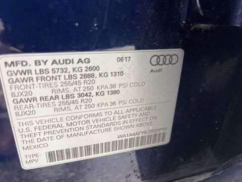 Used 2018 Audi SQ5 Premium Plus w/ Navigation Package image 28