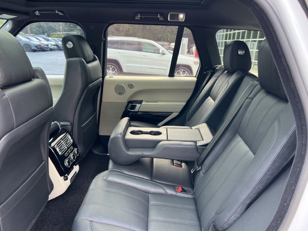 Used 2014 Land Rover Range Rover HSE AWD/4WD image 18