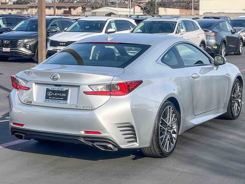 Used 2016 Lexus RC 200t image 4