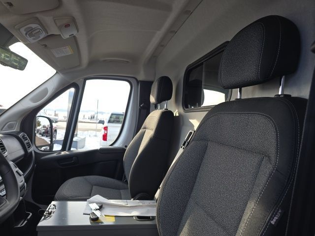 Used 2025 RAM ProMaster 2500 w/ Safety Group FWD image 11