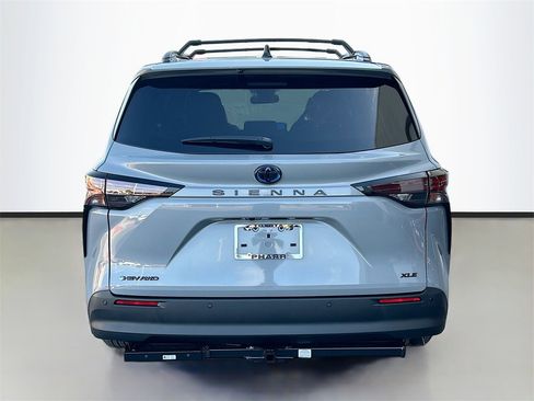 New 2025 Toyota Sienna XLE Woodland Edition image 5