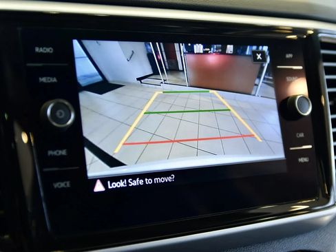 Used 2022 Volkswagen Atlas SE w/ Panoramic Sunroof Package AWD/4WD image 18