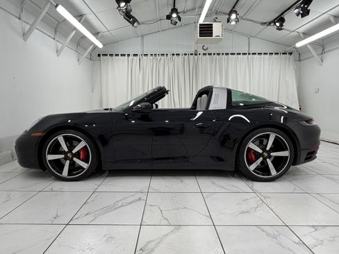 Certified 2022 Porsche 911 Targa 4S image 2