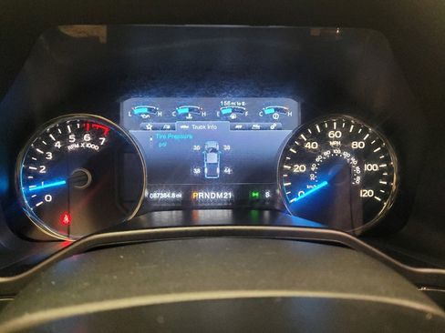 Used 2016 Ford F150 Lariat w/ Equipment Group 501A Mid image 23