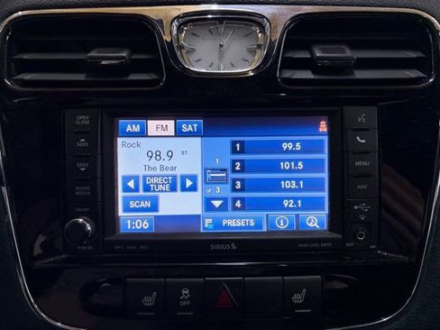 Used 2012 Chrysler 200 Limited w/ Sun/Sound Group image 32