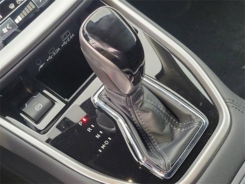Used 2025 Subaru Outback Premium w/ Popular Package #1A image 29