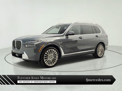 Used 2024 BMW X7 xDrive40i w/ Premium Package AWD/4WD image 1
