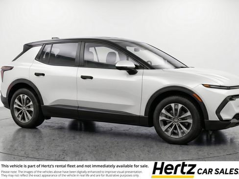 Used 2025 Chevrolet Equinox LT FWD image 1