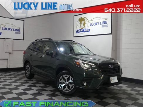 Used 2024 Subaru Forester Premium AWD/4WD image 1