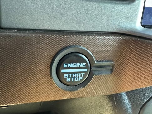 Used 2023 Ford Bronco Outer Banks image 22