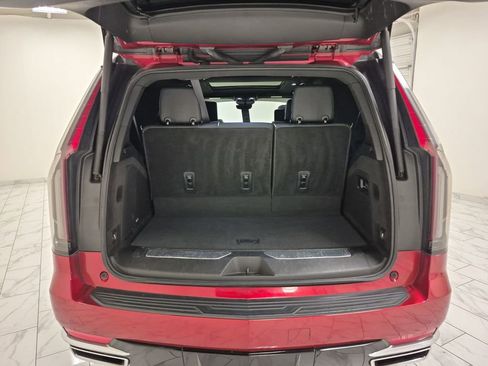 Used 2023 Cadillac Escalade Premium Luxury RWD image 27