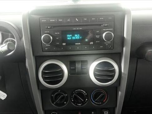 Used 2010 Jeep Wrangler Sahara w/ Dual Top Group AWD/4WD image 24