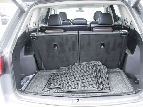 Used 2025 Volkswagen Atlas Peak Edition SE image 23