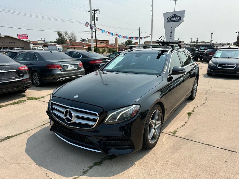 Used 2017 Mercedes-Benz E 400 4MATIC Wagon image 3