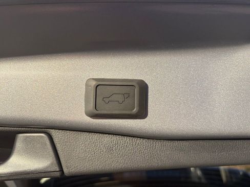 New 2025 Toyota RAV4 XLE image 18