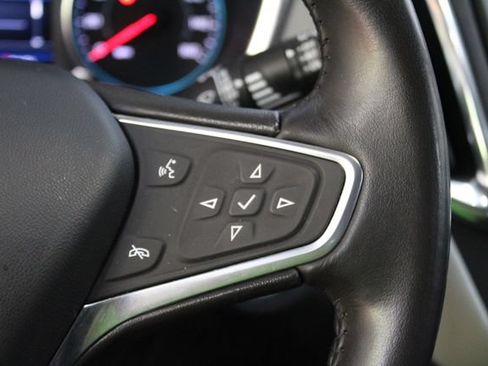 Used 2022 Chevrolet Equinox LT FWD image 17