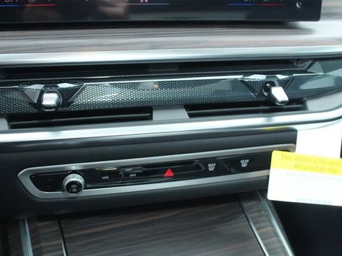 New 2026 BMW X7 xDrive40i w/ M Sport Package image 14