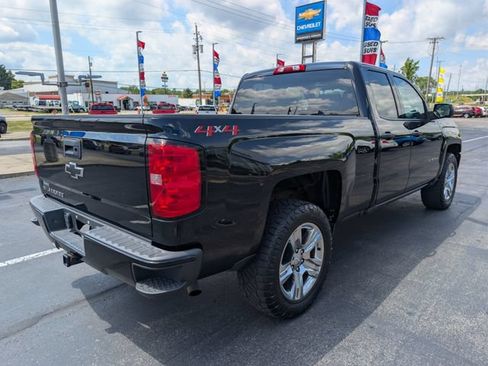 Used 2018 Chevrolet Silverado 1500 Custom w/ Custom Value Package AWD/4WD image 5