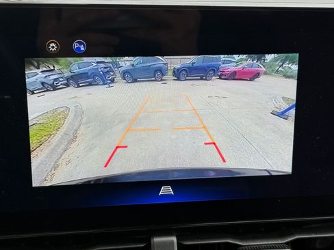 Used 2025 Chevrolet Equinox LT image 25